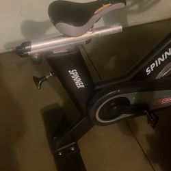 Tengo Está Bisicleta De Venta Solo El Asiento Eta Un Poco Dañado  Pero Todo Eta Bien