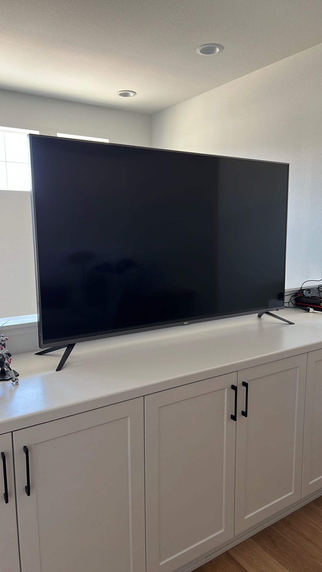 TCL 65" Roku 6-Series R617 4K UHD HDR Smart TV Dolby Vision LED