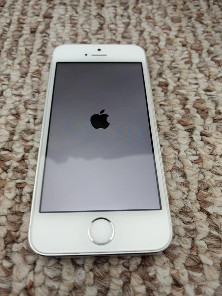 Unlocked apple iphone 5s 32gb Great condition