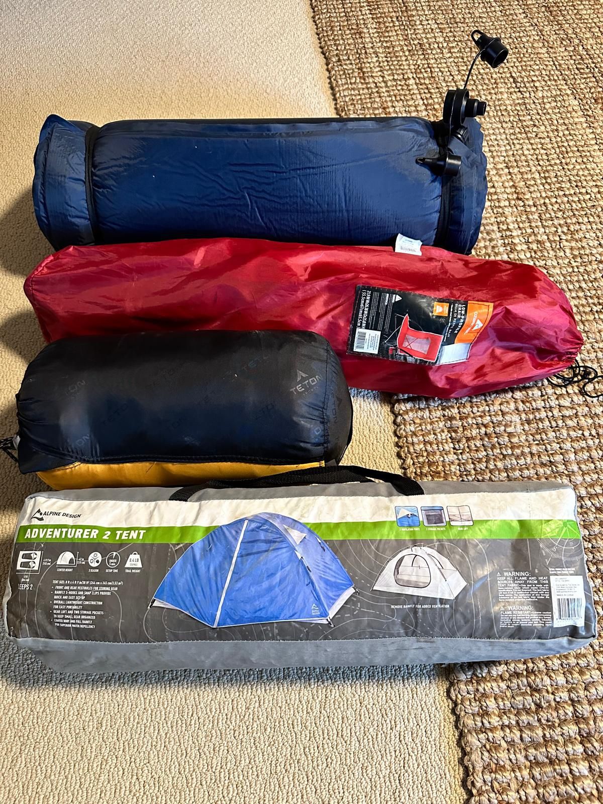 Complete Camping Set – Tent, Sleeping Bags & Sleeping Pad