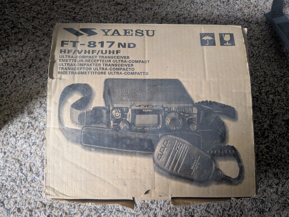 Yaesu FT-817ND Box and Accessories