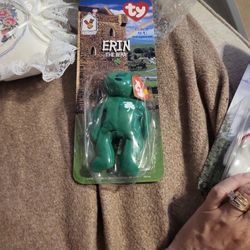 1 ERIN (Ireland) and Maple (Canada) Country Beanie Bears