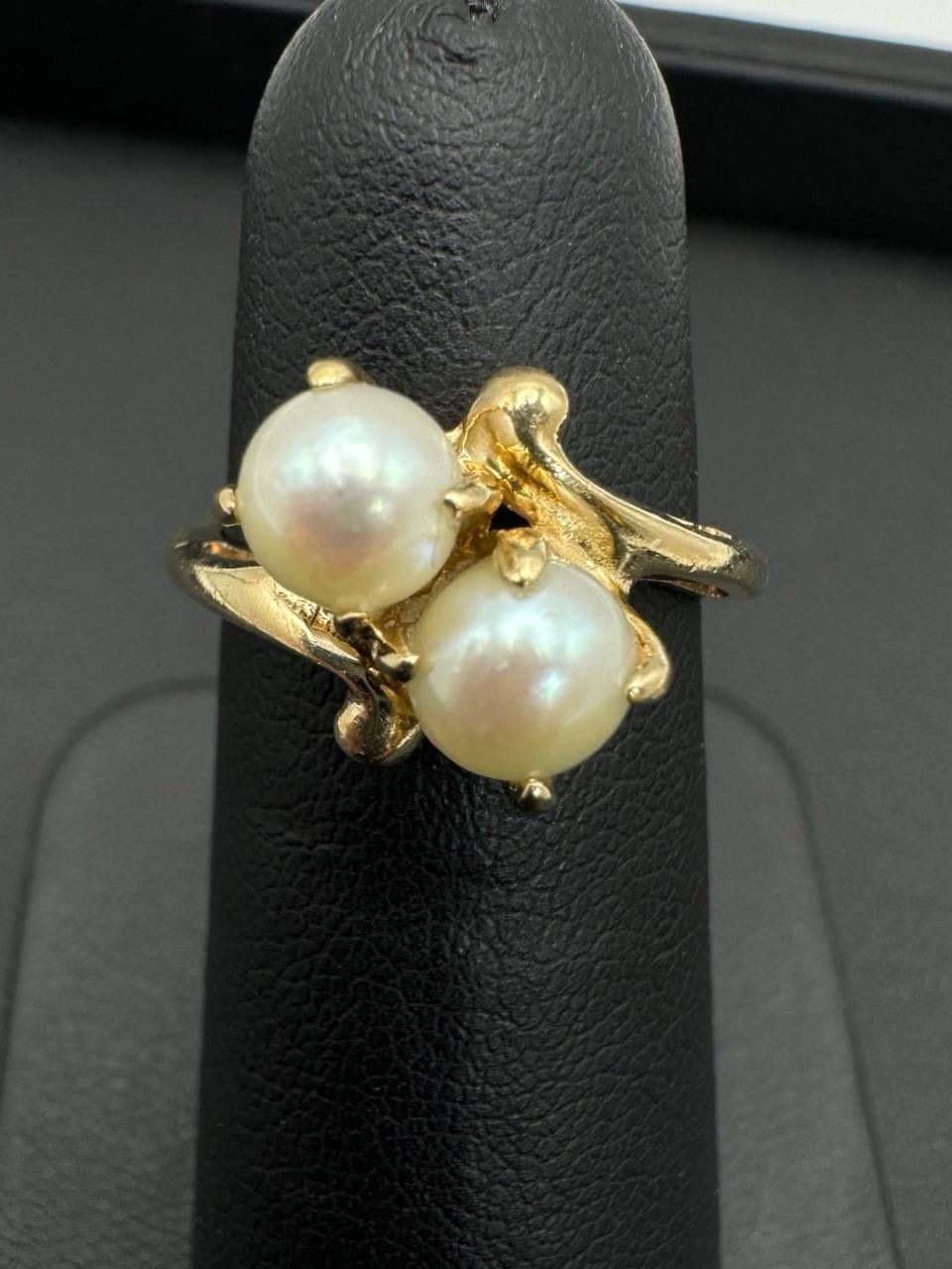 14k solid yellow gold 2 pearls ring size 5.5