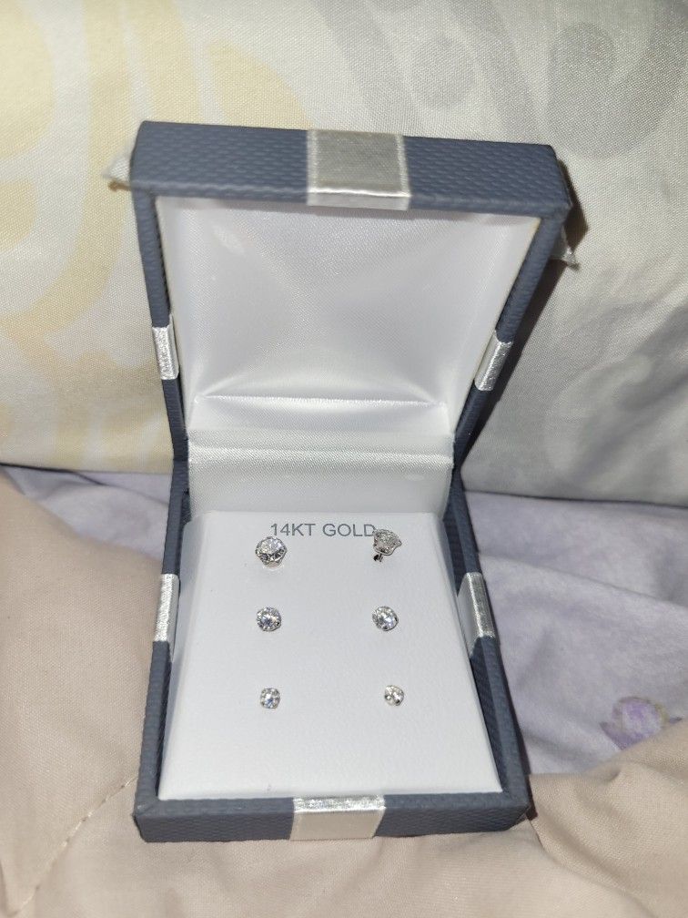 14k 3 Pair Stud Set 3, 4, And 5 MM Cz W/14k Clutches Gold Zone