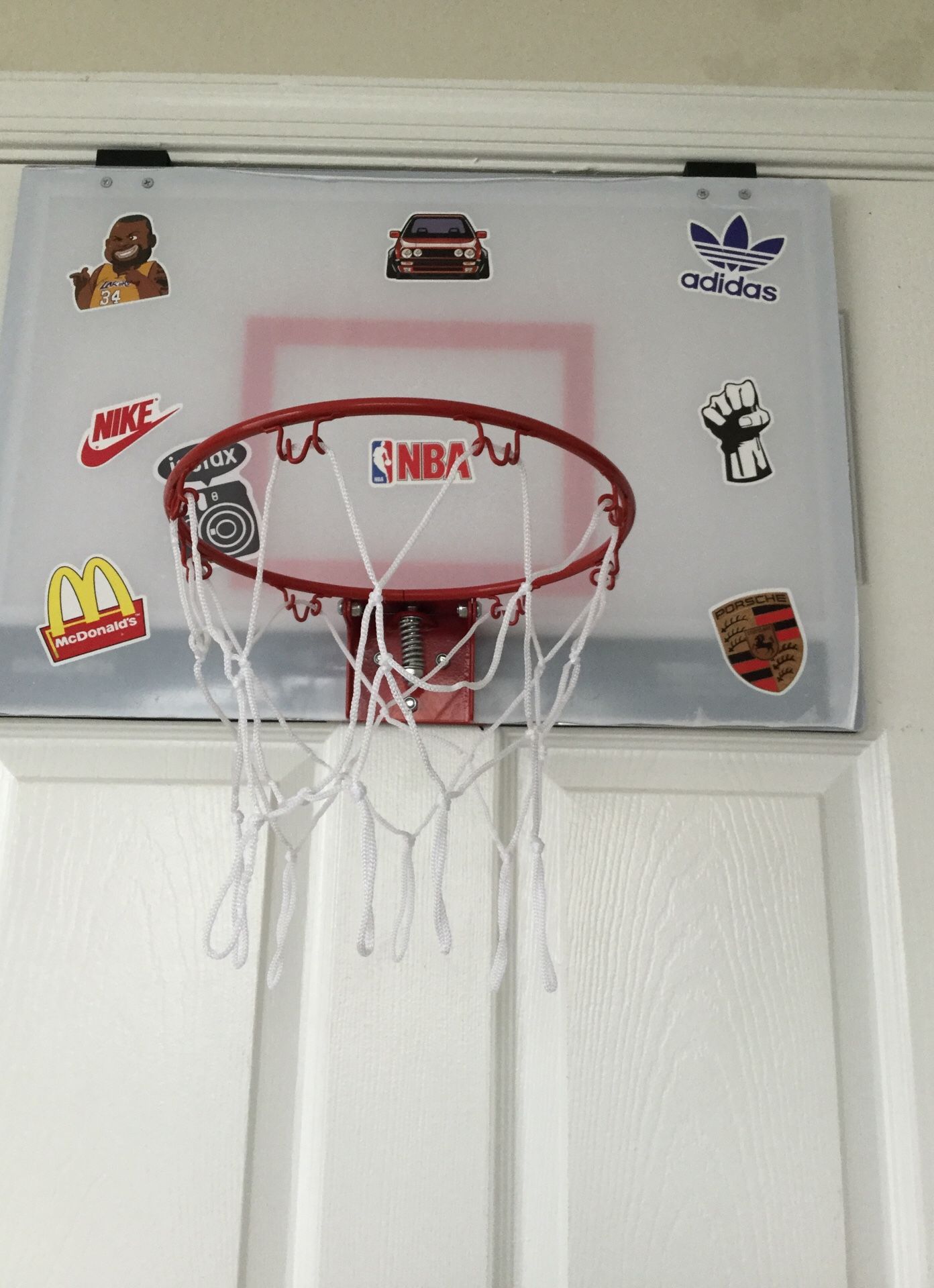 Basketball hoop
