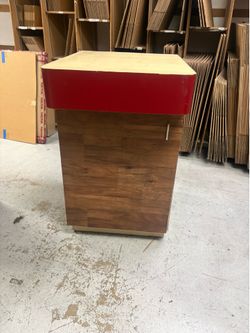 Cheap Commercial Storage Cabinet – Good Condition 24x30x40 Counter Podium