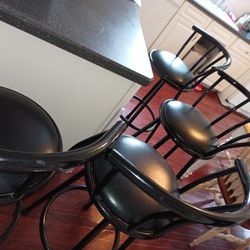 Set of  4 Stools -Strong/New