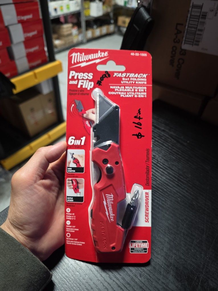Milwaukee
FASTBACK 6-in-1 Folding Utility Knives with General Purpose Blade