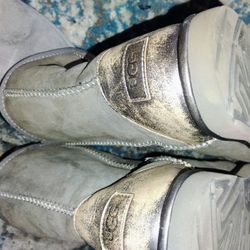 2 Pair Size 8 Suede UGG $15 Each Pickup Only Cash 