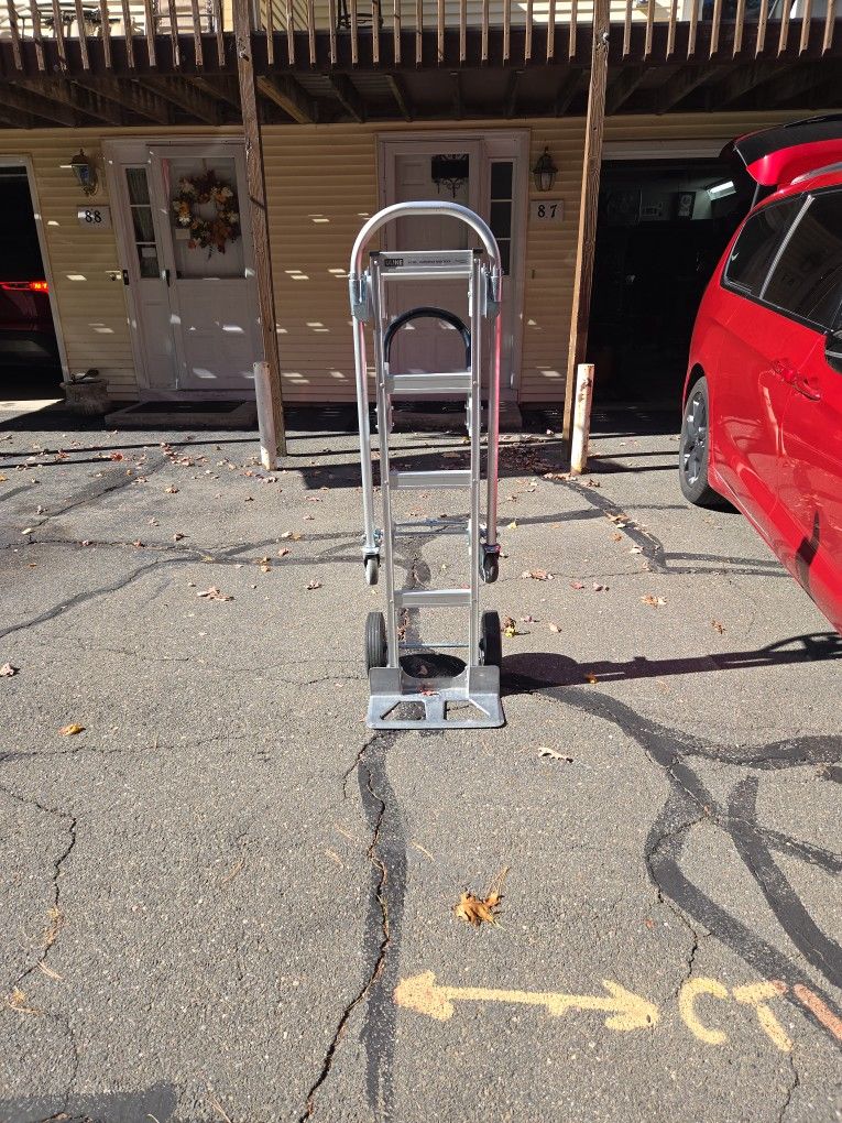 Uline H-1363 Convertible Hand Truck