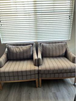 Accent Chairs / Arm Chairs Pair