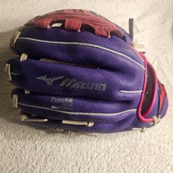 Mizuno Model GPP 1005FID Jenny Finch 10" Glove  -  New