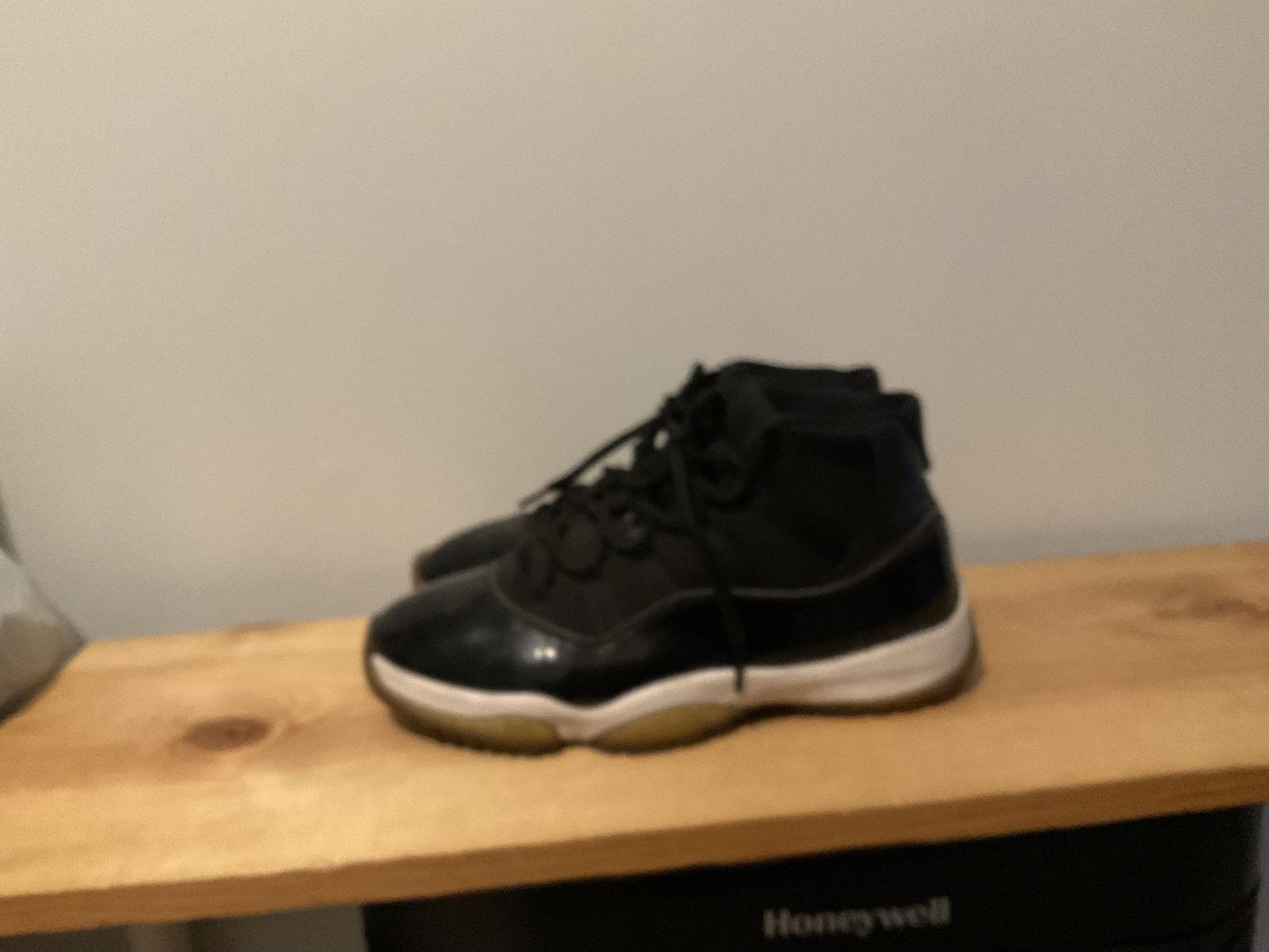 Authentic Jordan 11