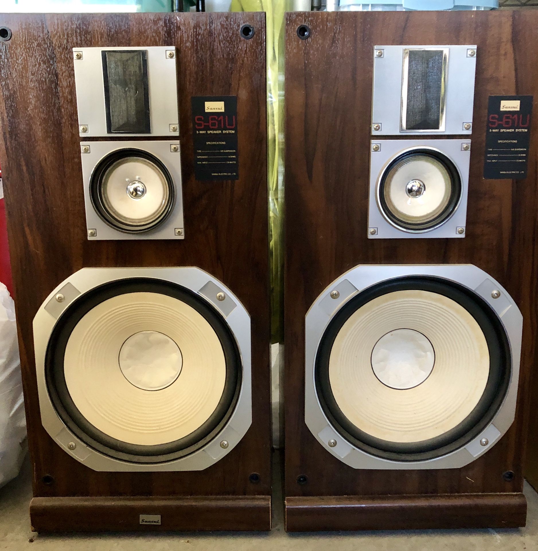 Vintage Sansui S-61U speakers (2) w grills