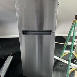 Whirlpool Refrigerator 