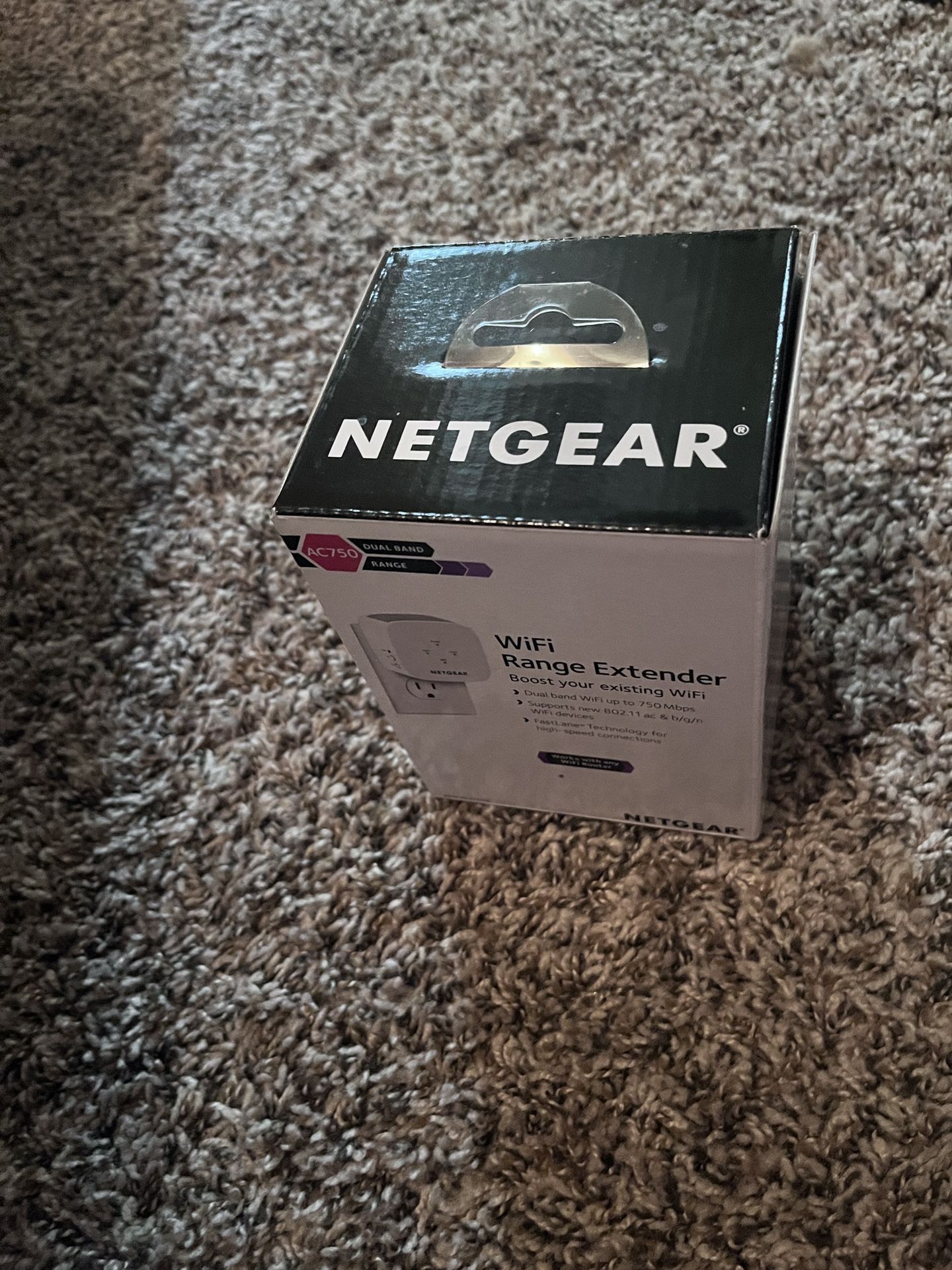 Netgear WiFi Extender. Brand New. In Box. Never Used.