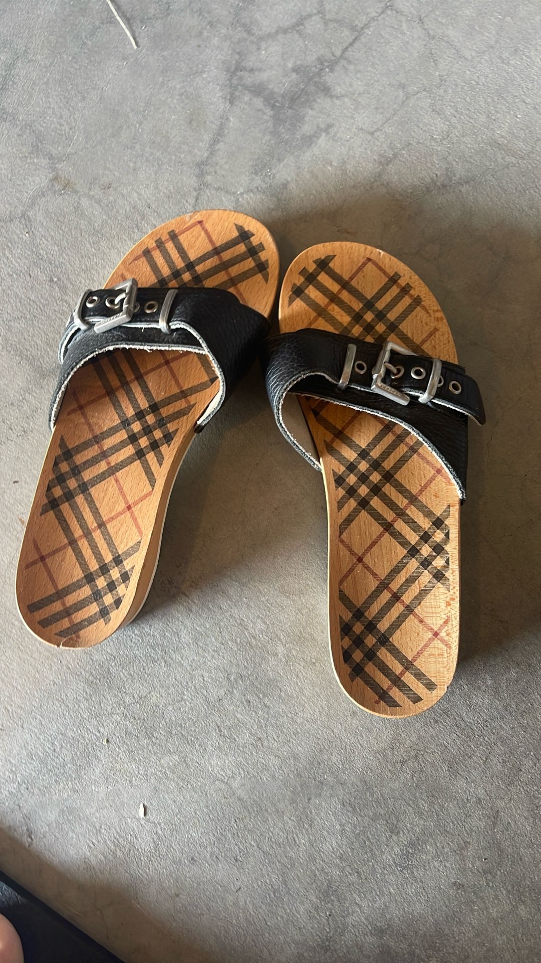 Burberry Sandal Size 6. $40