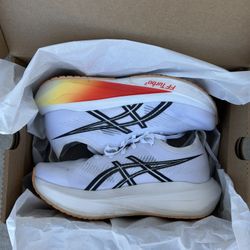 ASICS Megablast Size 8 Men’s 
