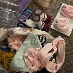 Baby Bows / Bottle Nipples/ Socks/ Mittens 