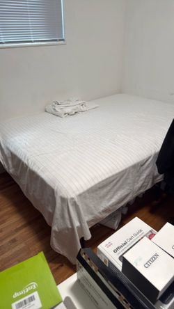 Full Size Bed / Cama Full