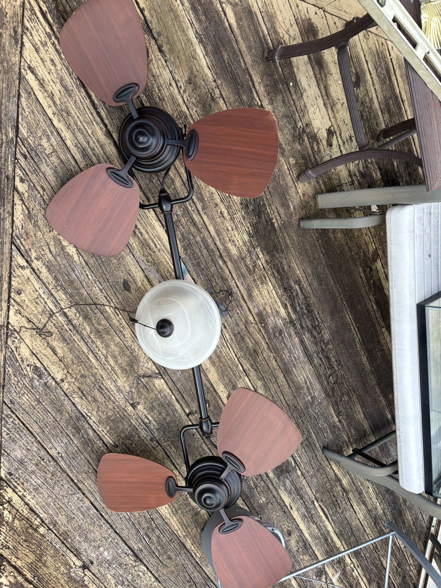 2 Ceiling Fans
