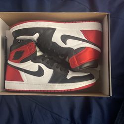 Jordan 1 High satin Black Toe