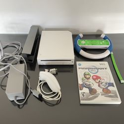 Nintendo Wii Console Bundle Mario Kart Wii Video Game and Wheel