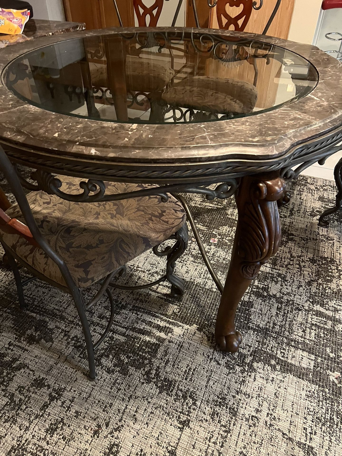 Dining Set W/4 Chairs