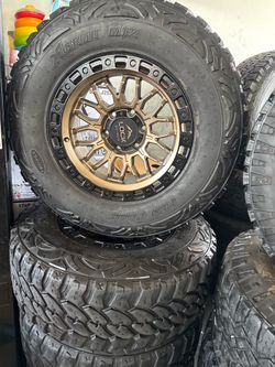 Rines semi Nuevos con llantas semi nuevas
