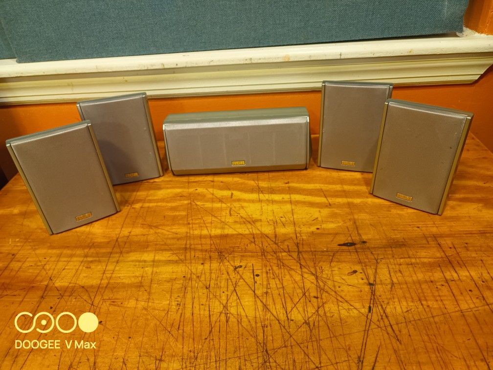 RCA Surround 5 Speakers 30 Watts 8 oHm 