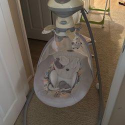 Baby swing 