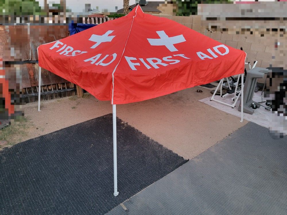 custom pop up canopy TOP PIECE and 2 sidewalls ( NO FRAME)