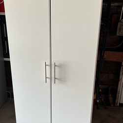 Wardrobe Cabinet ! By Midway Area
