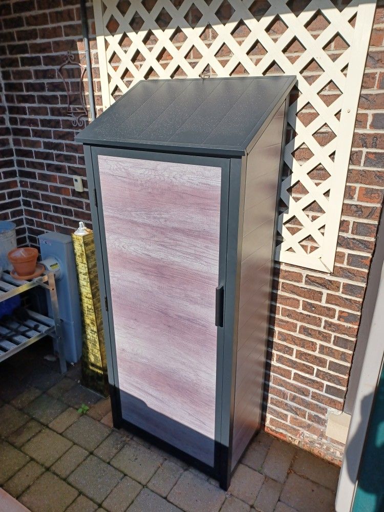 Desmond Garden Tool Shed 30x18x72