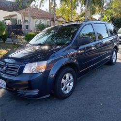 08 Dodge  Grand Caravan