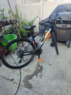 Giant Revolt Advanced 3 Carbon Gravel Bike – Shimano Tiagra Disc Brakes XS