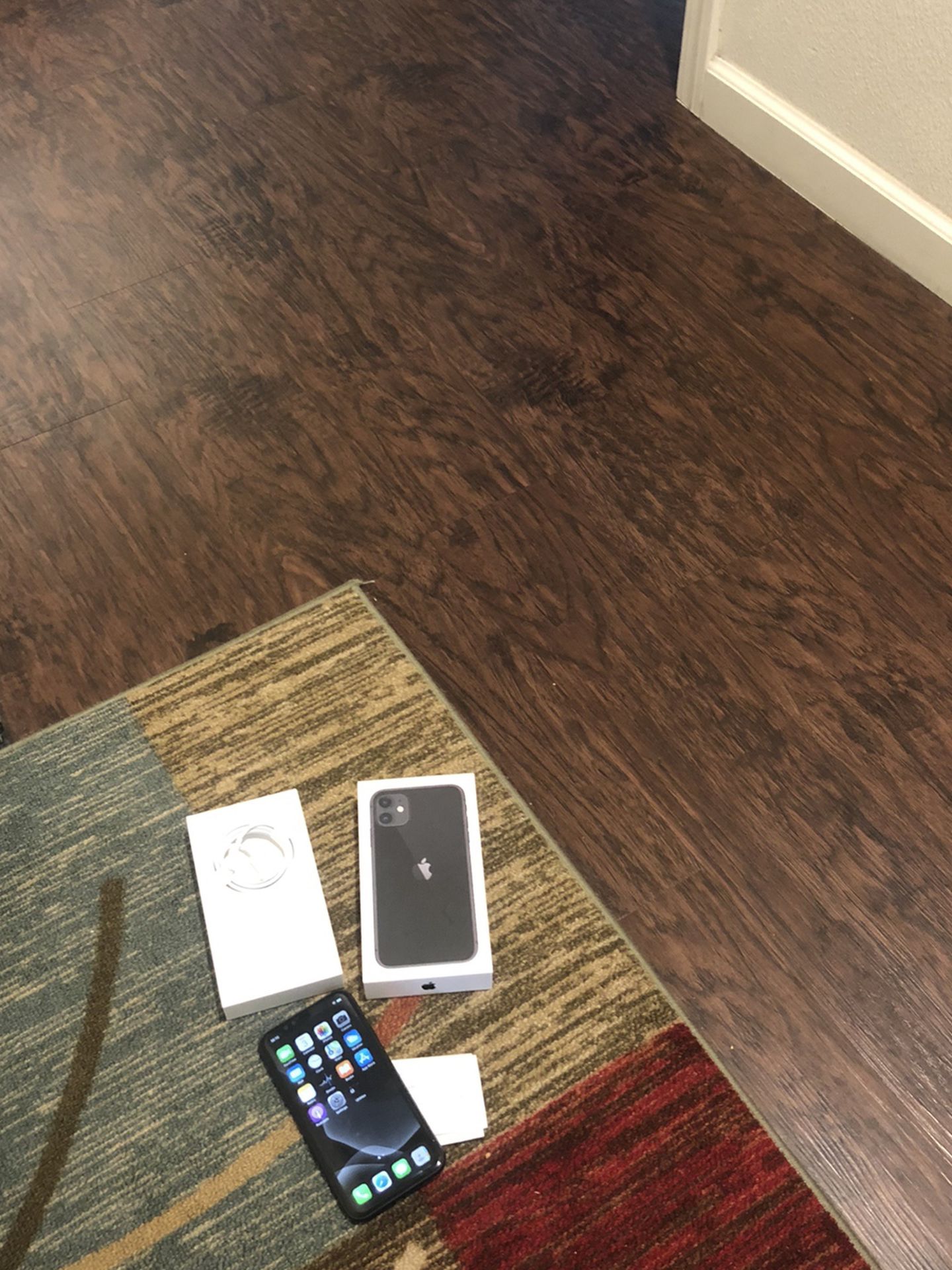 iPhone 11 64GB 🤤 (ATTENTION 4 Months Old!!) 🤭🕵️‍♀️ Pick Up Only $475 No Less 🥱