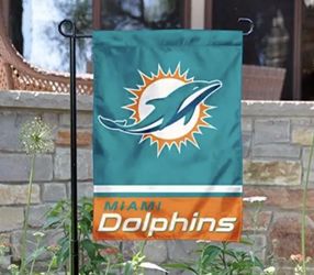 Miami Dolphins garden flag