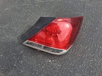 Toyota Avalon Taillight