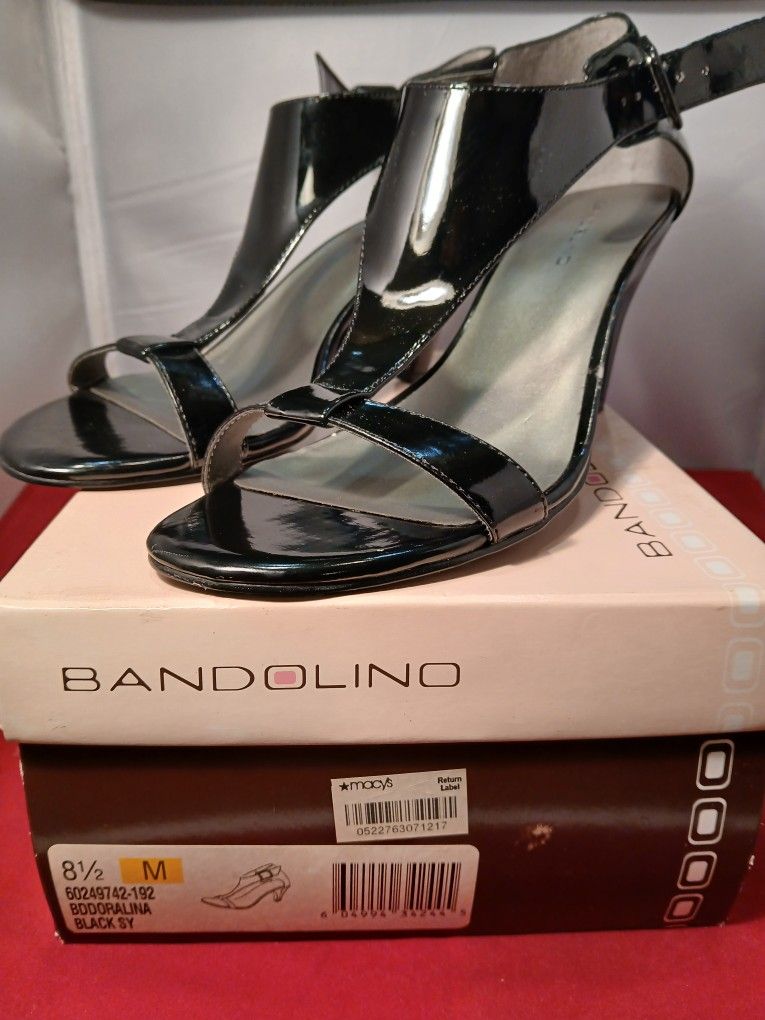 BANDOLINO. 81/2 M. BLACK 3" SANDLE SHOES