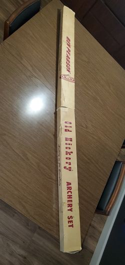 Vintage Ben Pearson "Old Hickory" Recurve Set
