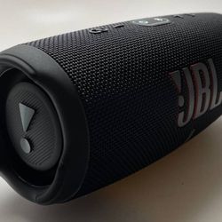 JBL Charge 5