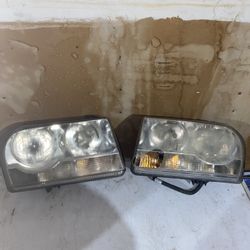 Chrysler 300 Oem Headlights 