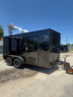 Tráiler enclosed 7 x 14 polycore 0.80 it’s 2026 titanium Cargo