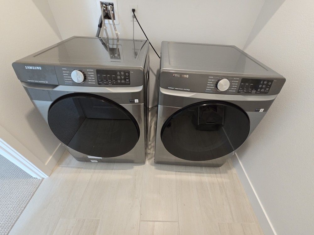 Front Load Samsung Washer & Gas Dryer