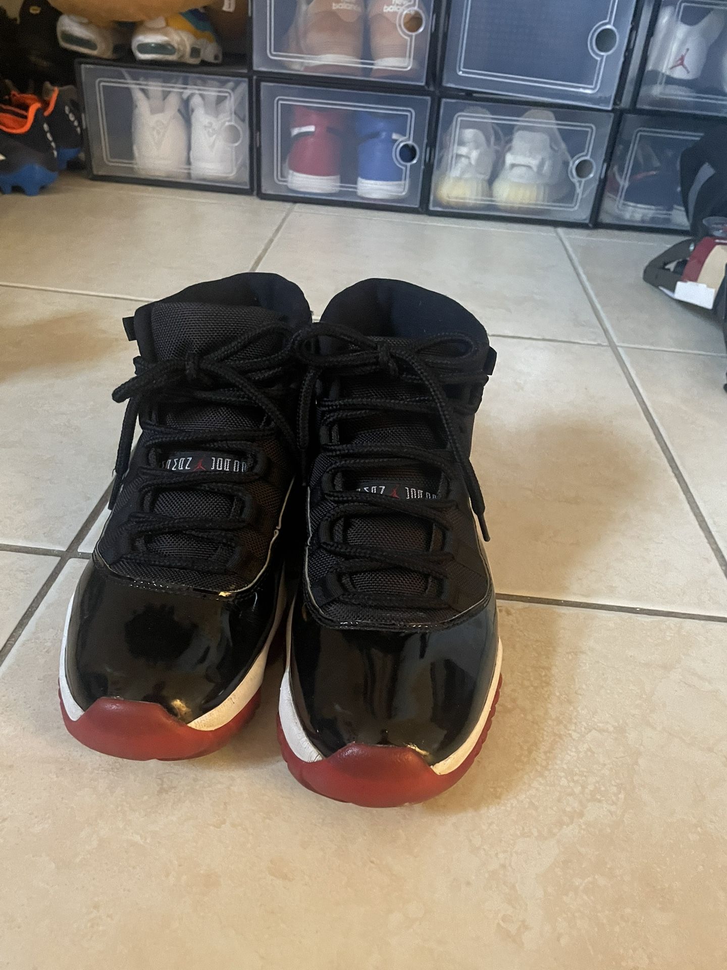 Air Jordan 11 Retro Bred 2019 Size9