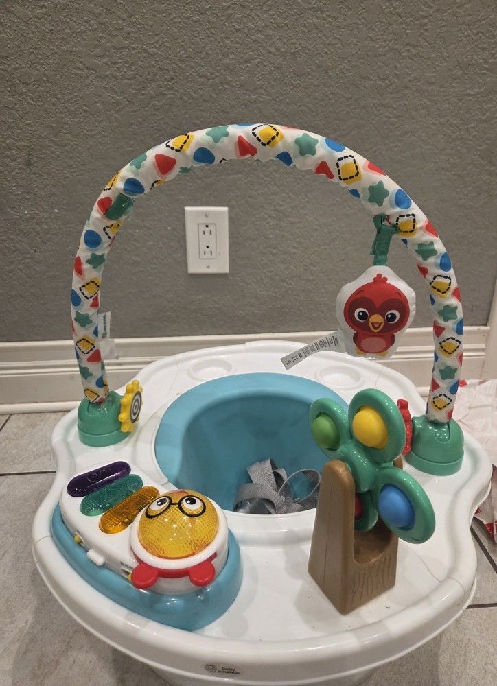 Baby Chair, Barely Used, Great Condition