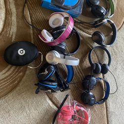 10 Headsets Working 