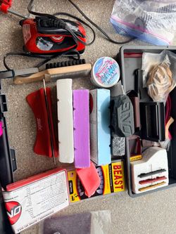 Ski and snowboard tune kit