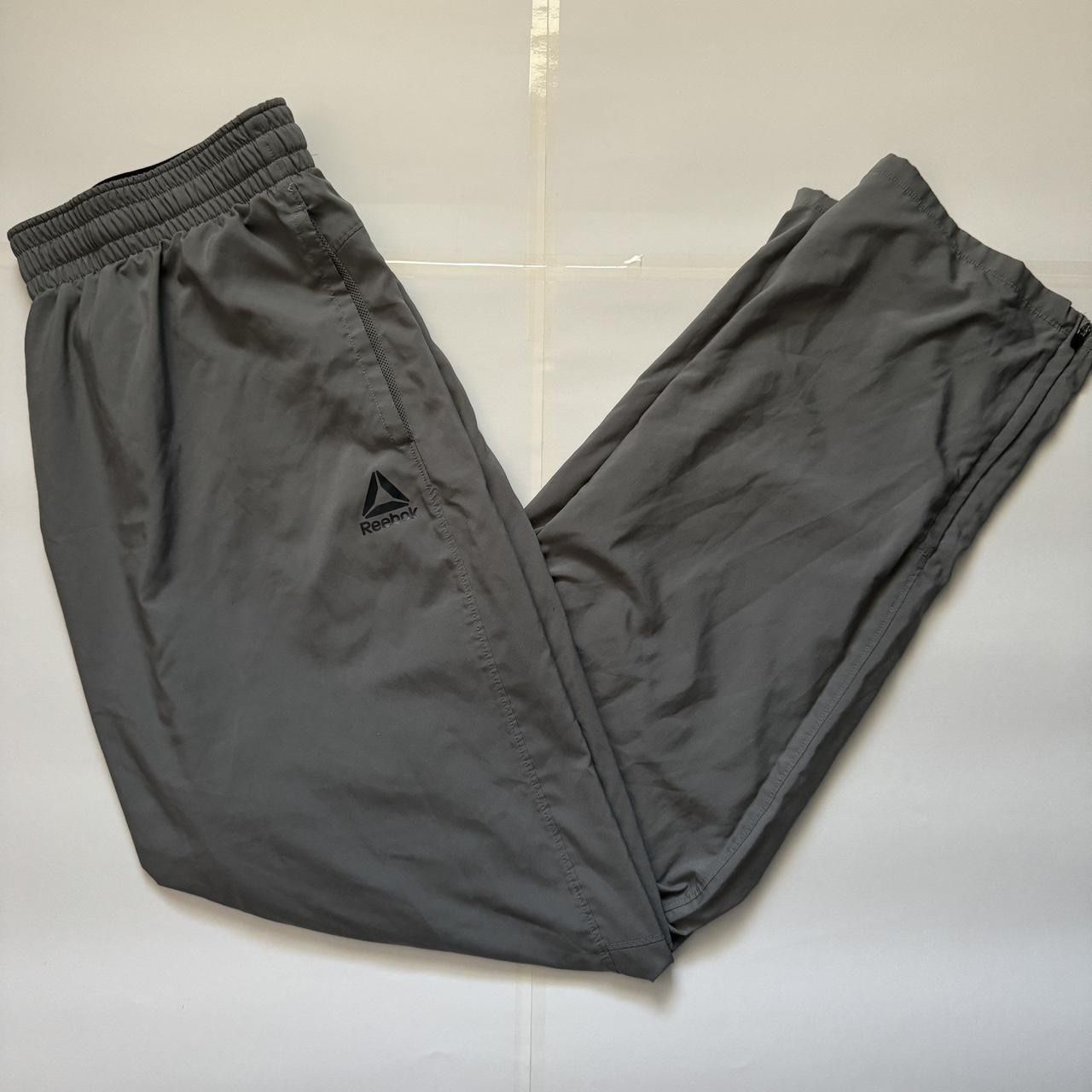 Reebok Mens Workout Windbreaker  Lightweight Tracksuit Pants Gray/Black Large 